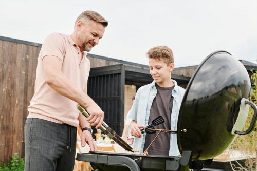 Mit tud egy olcsó BBQ smoker grillsütő?